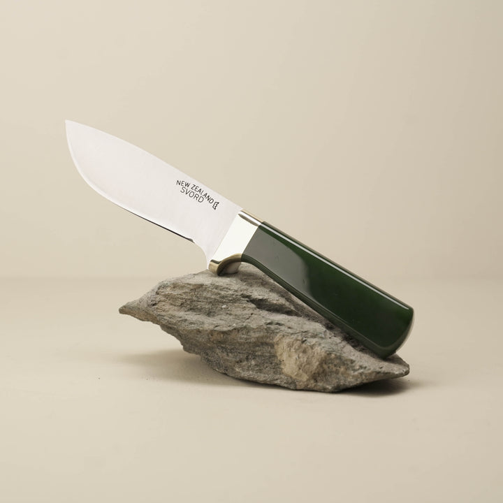 Pounamu Drop-Point Knife