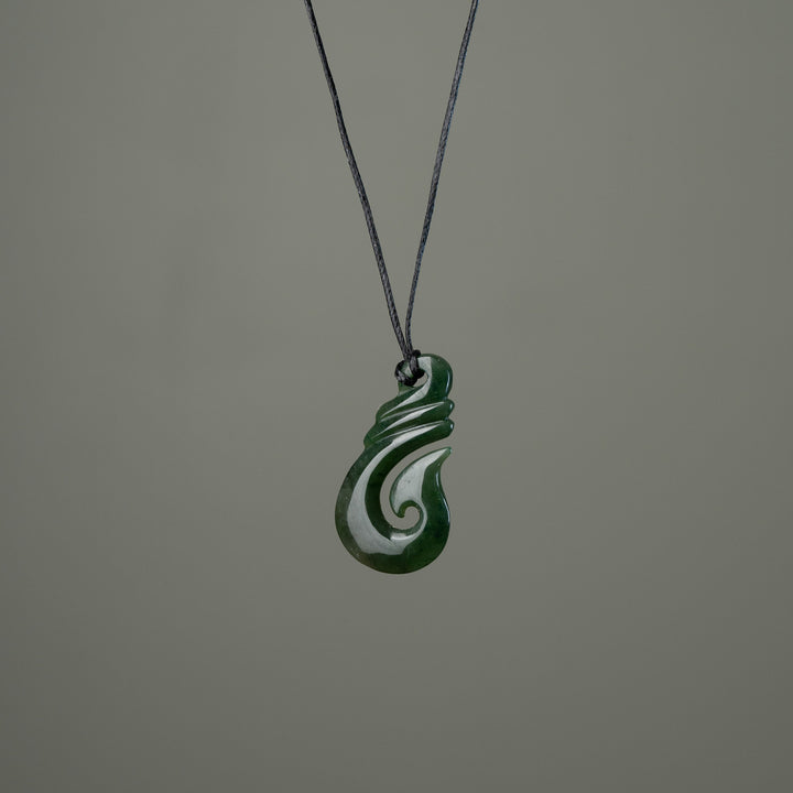 Small Hei Matau Ribbed Pendant