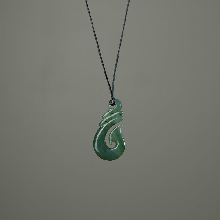 Small Hei Matau Ribbed Pendant