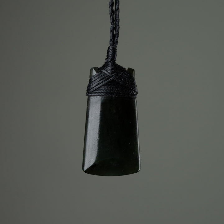 Small Pounamu Toki, Black Binding