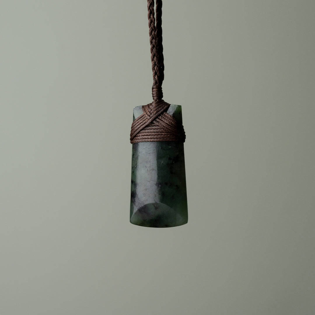 Small Pounamu Toki, Brown Binding