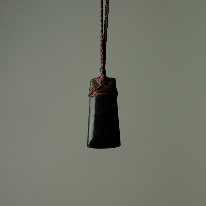 Small Pounamu Toki, Brown Binding