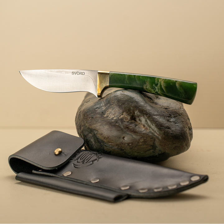 Pounamu Hunting Knife: Svord Damascus Blade 9cm
