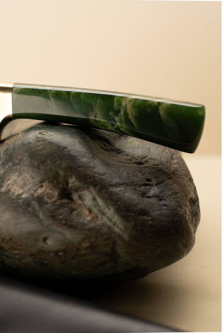 Pounamu Hunting Knife: Svord Damascus Blade 9cm