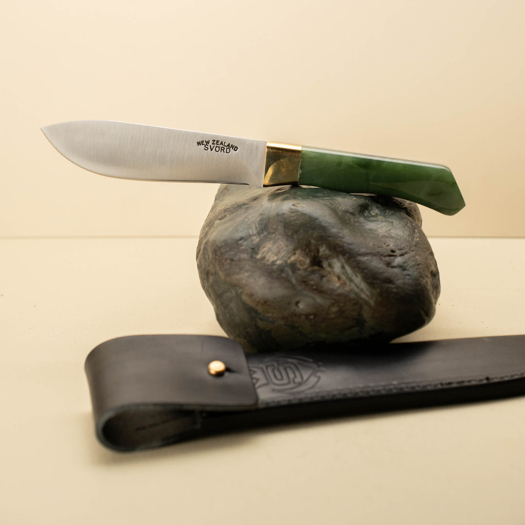 Pounamu Utility Knife: Svord Carbon Steel 13cm