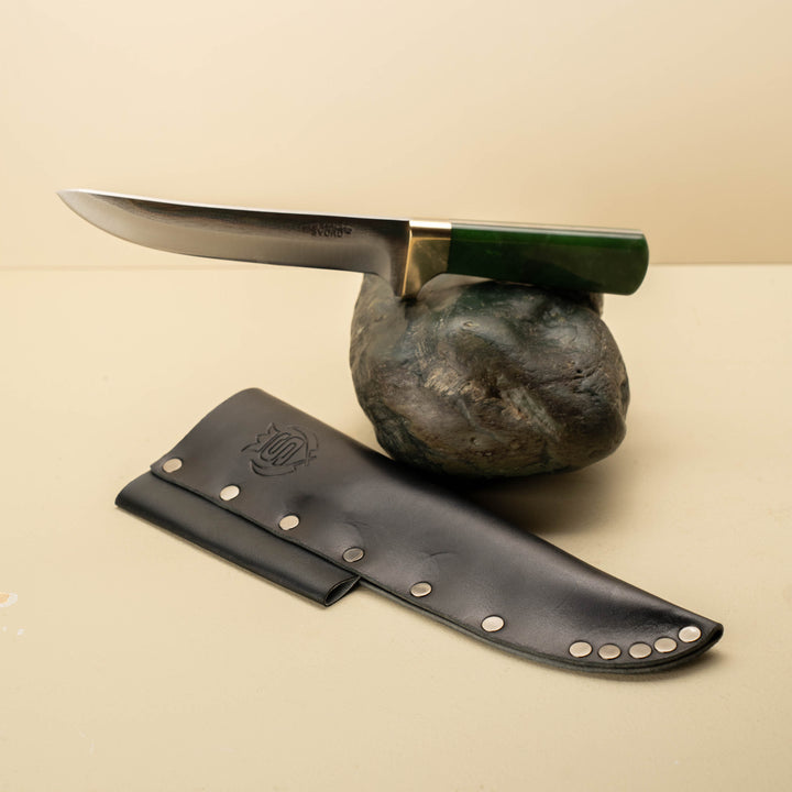 Pounamu Hunting Knife: 870 Master Cutler 16cm