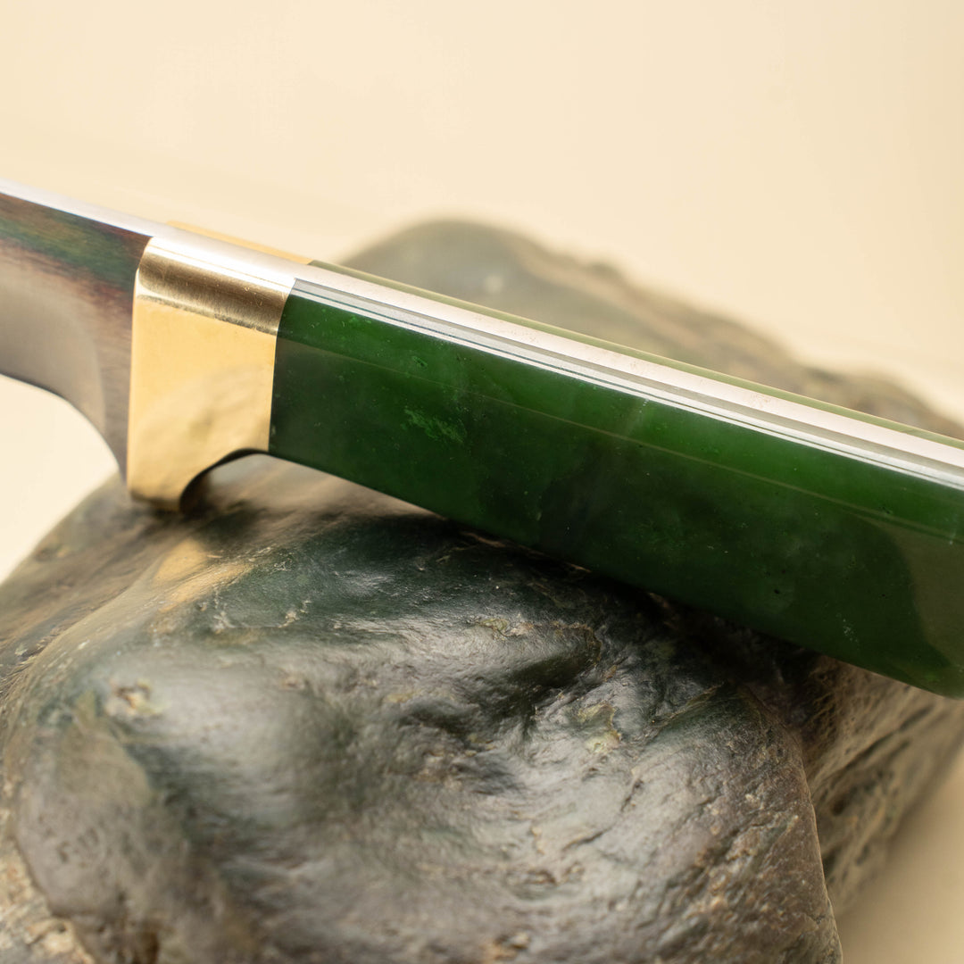 Pounamu Hunting Knife: 870 Master Cutler 16cm