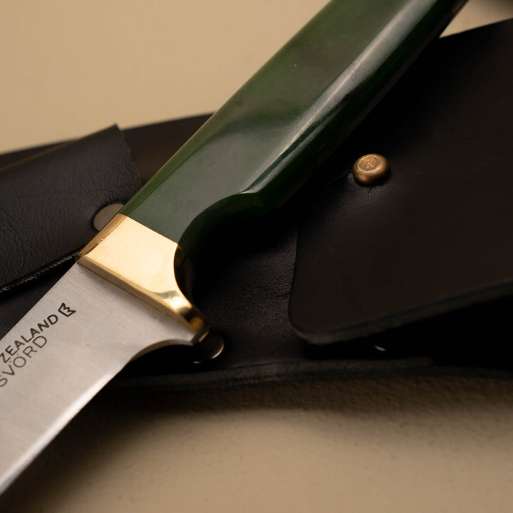 Pounamu Skinning Knife: Svord Carbon Steel 15cm