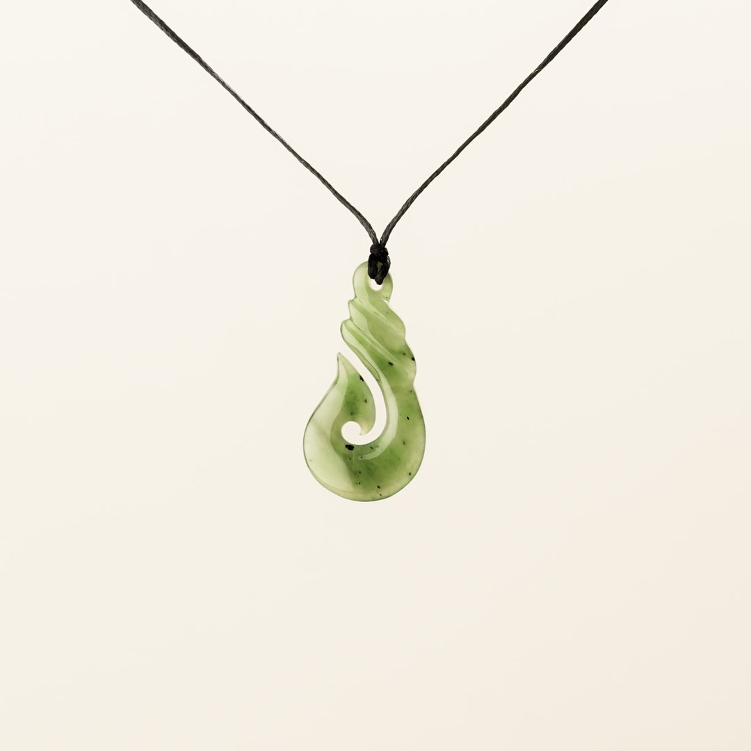 Greenstone Large Twist-Top Hei Matau Pendant