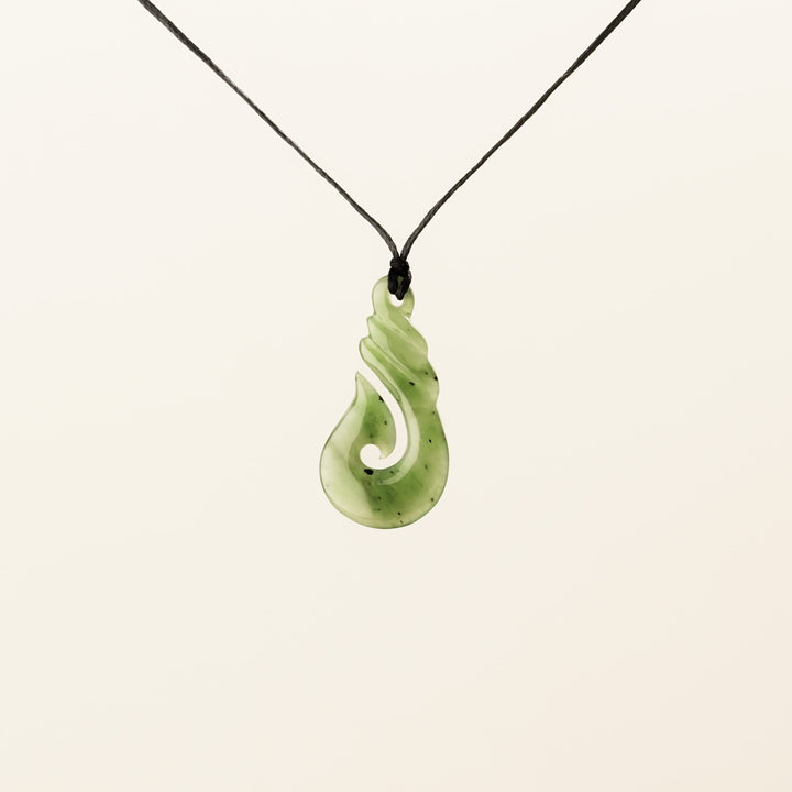 Greenstone Large Twist-Top Hei Matau Pendant