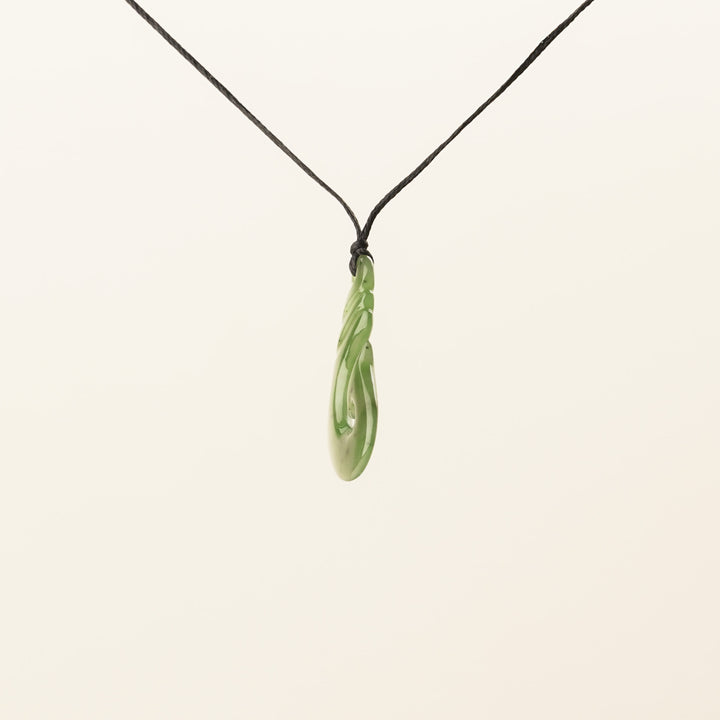 Greenstone Large Twist-Top Hei Matau Pendant