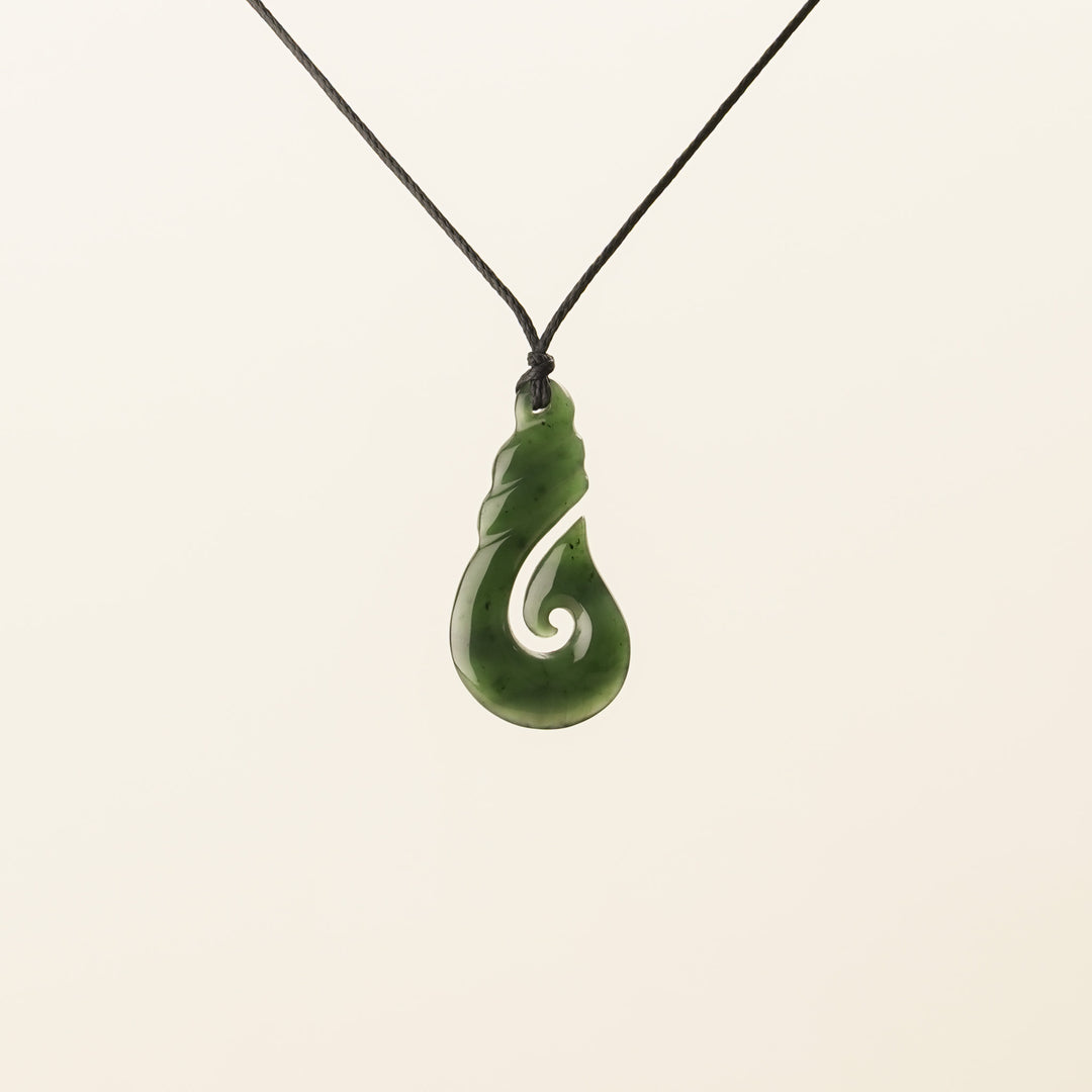 Greenstone Large Twist-Top Hei Matau Pendant