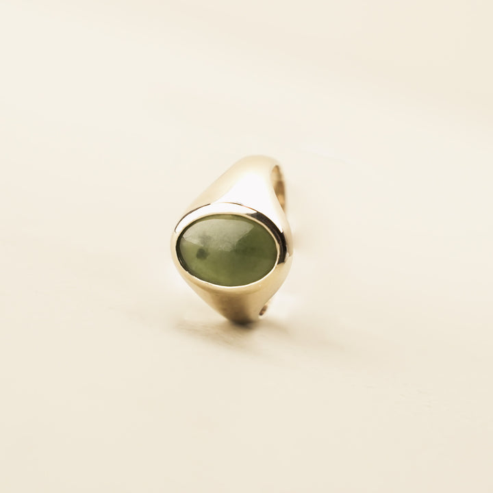 Pounamu Oval Signet 9k Yellow Gold Ring