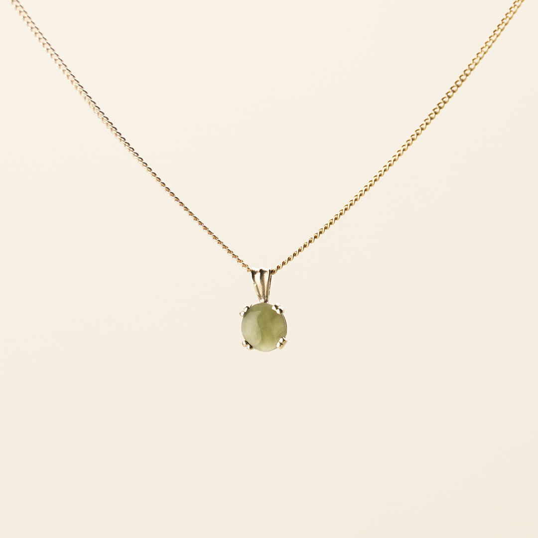 Pounamu Round Four-Claw 9k Gold Pendant