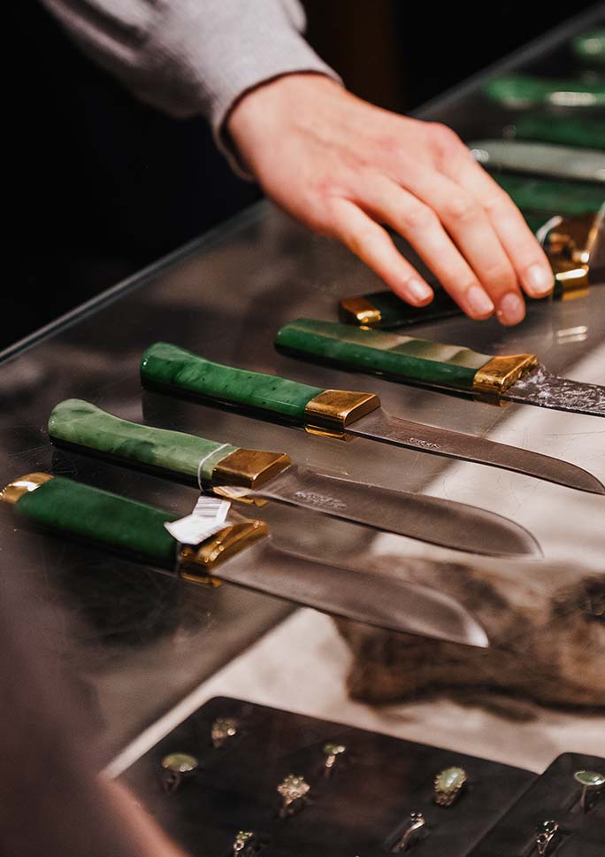 files/arrowtown-tile-knives.jpg