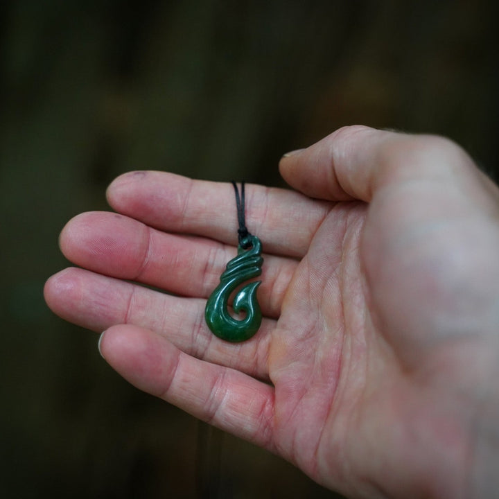 Small Ribbed Hei Matau