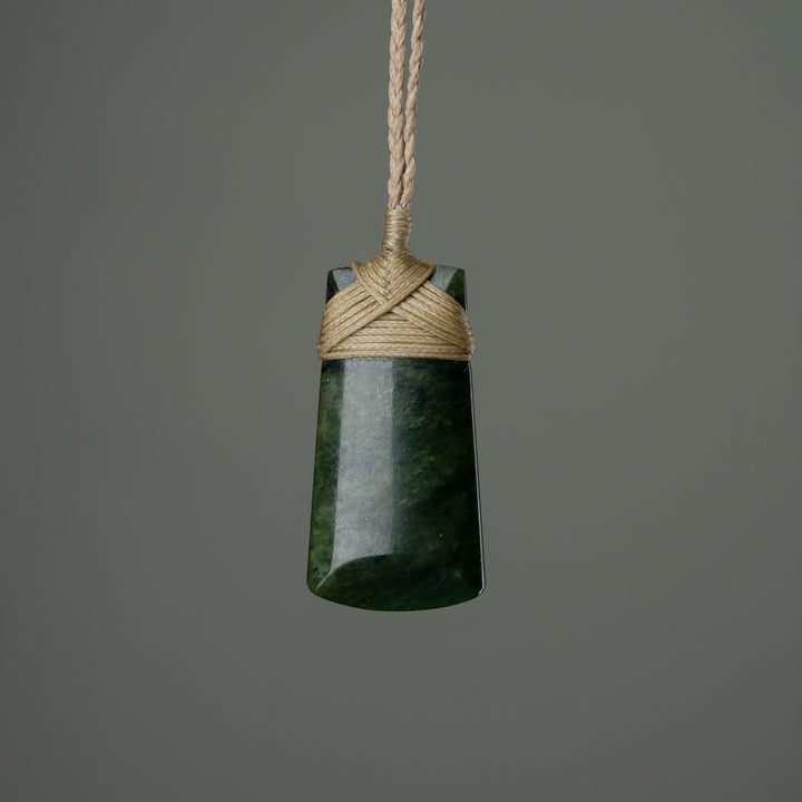 Small Pounamu Toki, Tan Binding